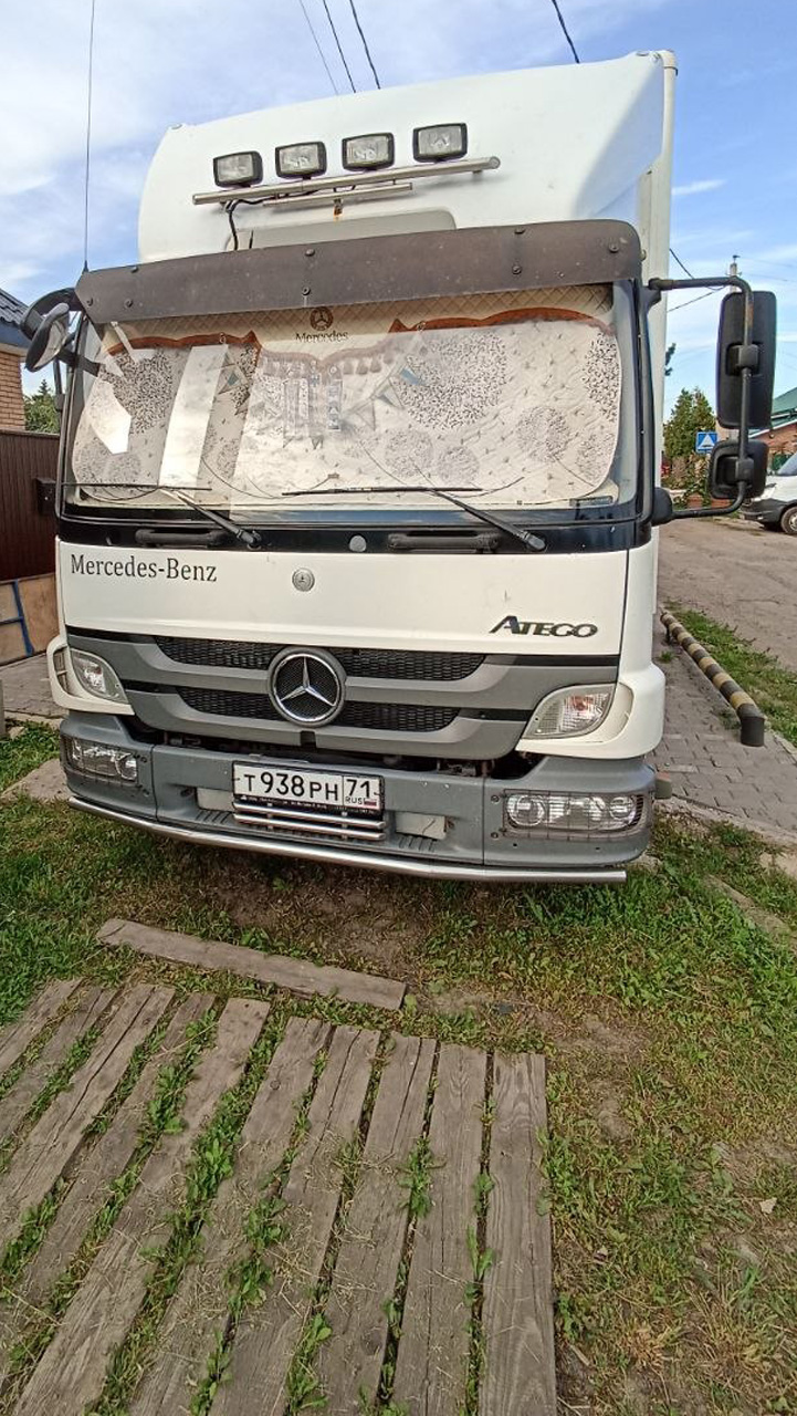 Mercedes-Benz Atego, кабина — вид спереди