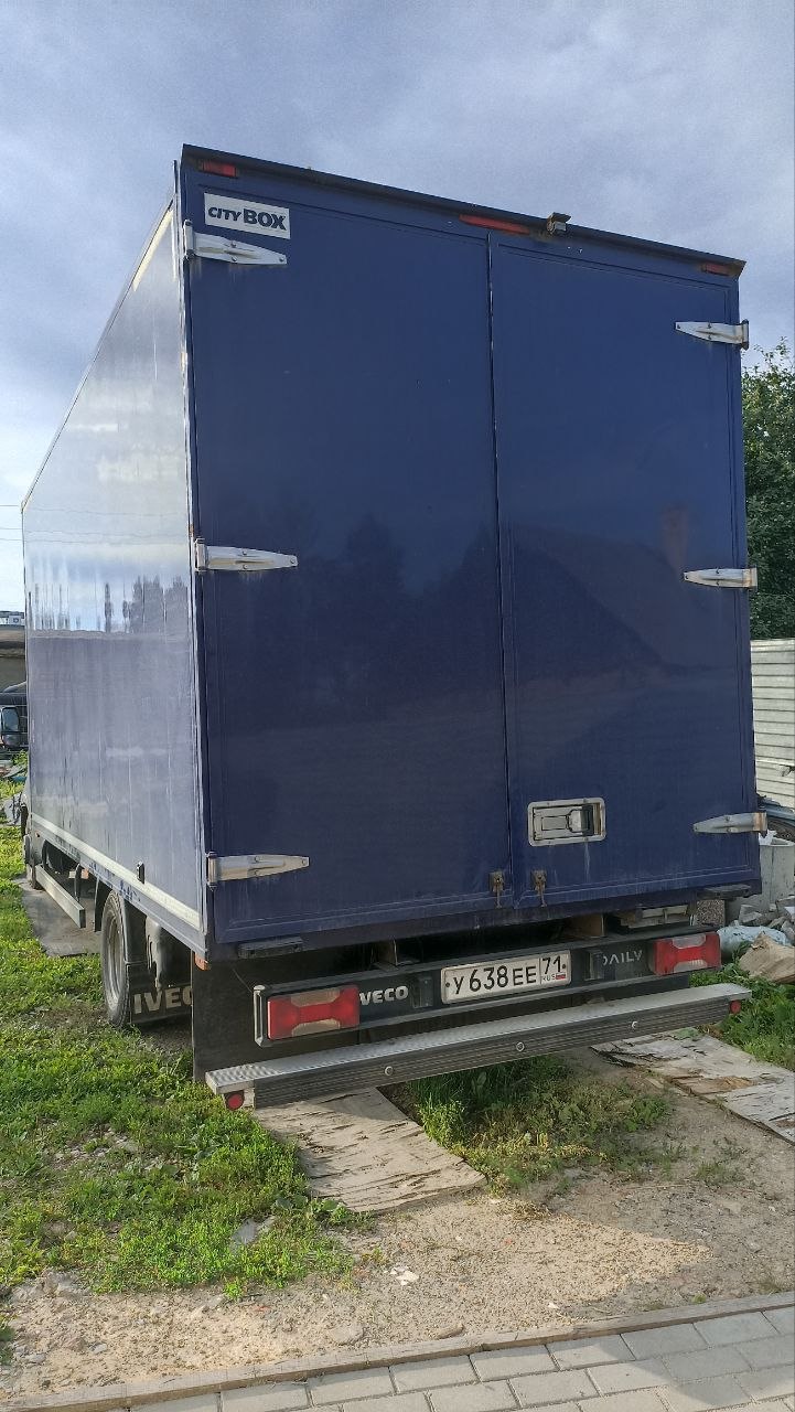 Iveco Ильи, кузов — вид сзади